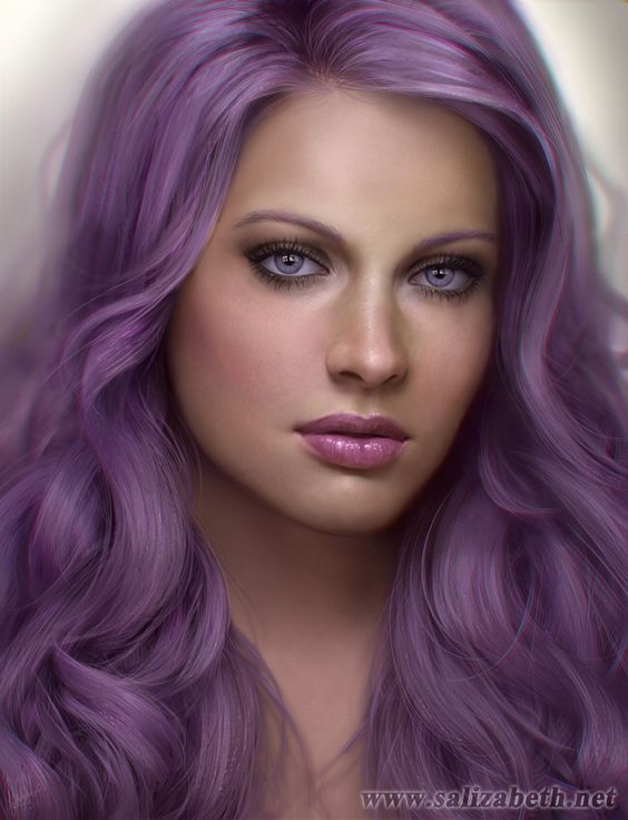 У нее фиалковые глаза