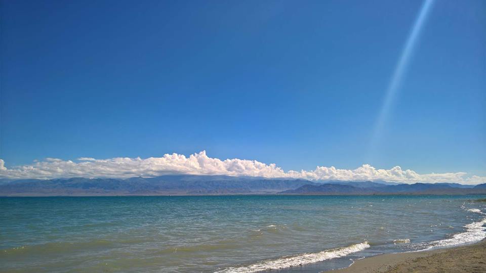 Озеро аслыкуль киргизия