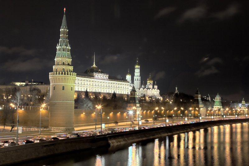 москва кремль ночью. нло над кремлём 2009. москва ночью. красная площадь площадь в км2. достопримечательности москвы кремль.