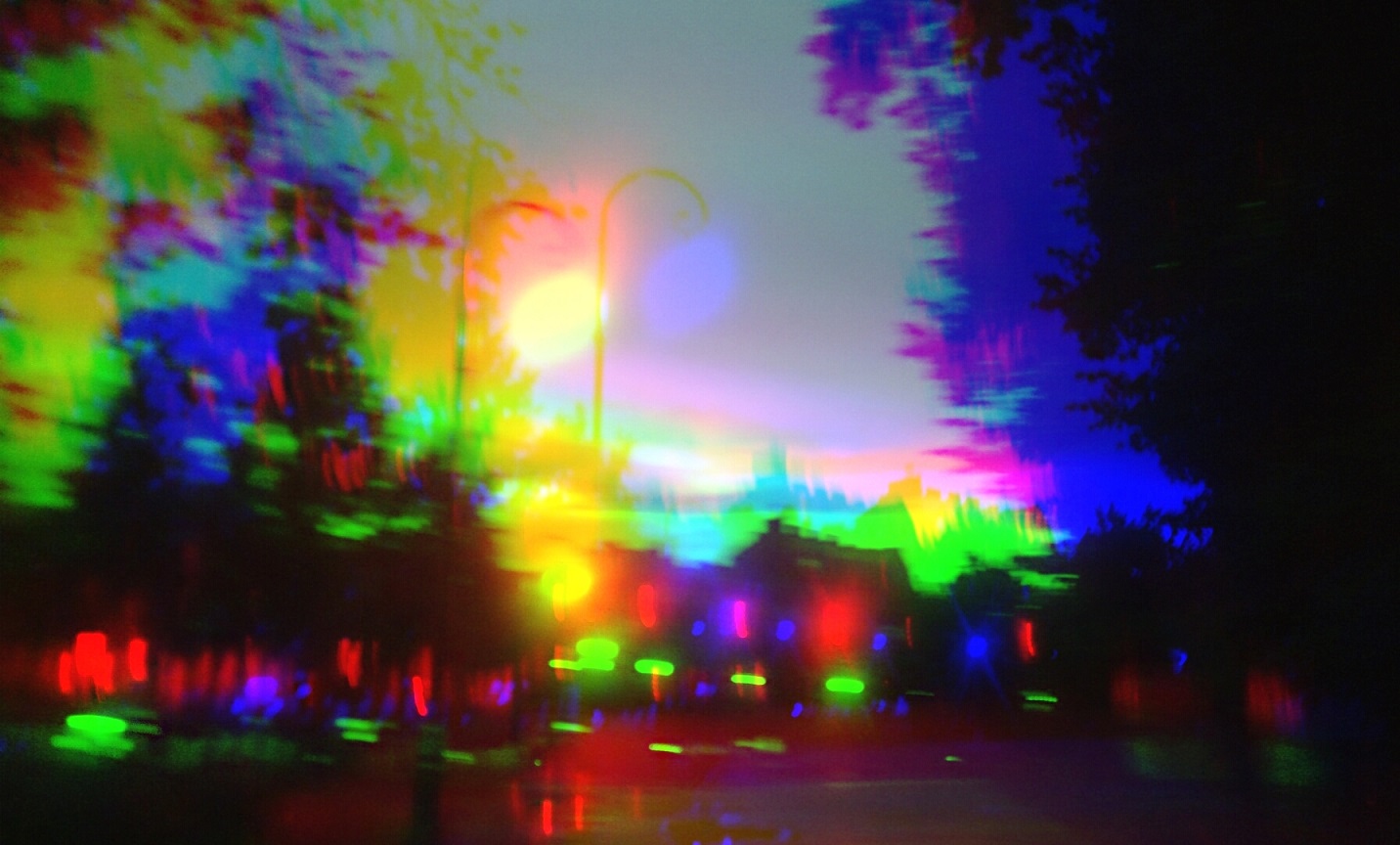 Женщина напоминает мне!