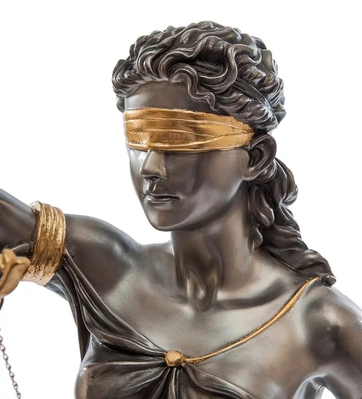 Открой глаза, Фемида!