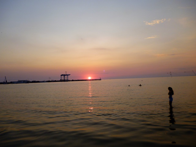 Вечер. Берег моря