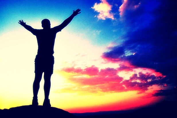 Над взрывною тишиной