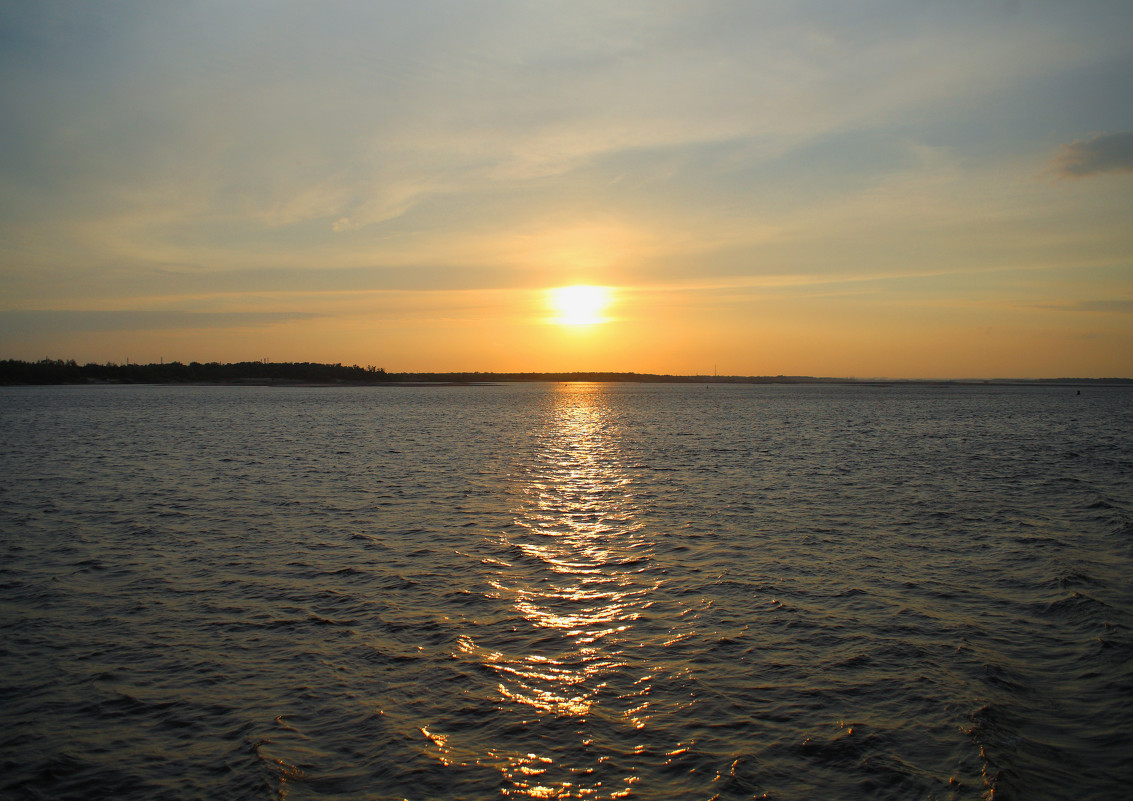 На Волге - солнечный закат