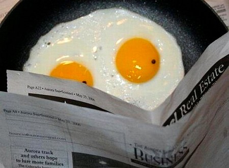 Шкворчит с утра яишенка