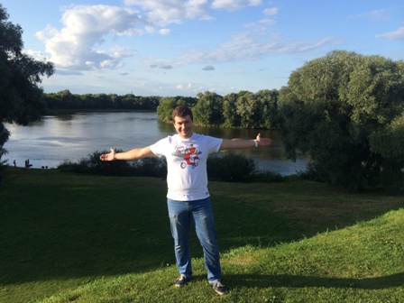 Красные рябины над Москвой-рекой