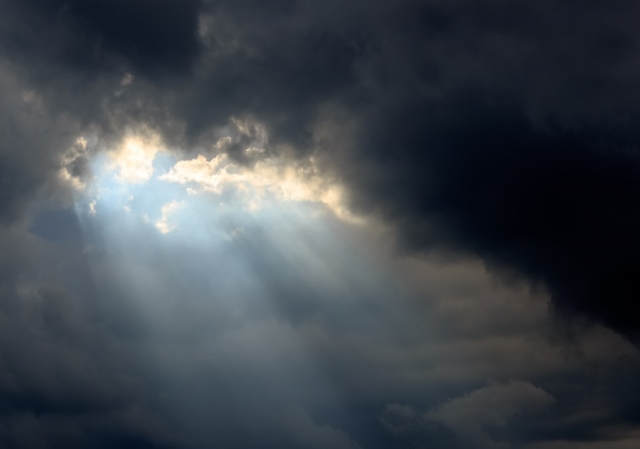 Вчера она...