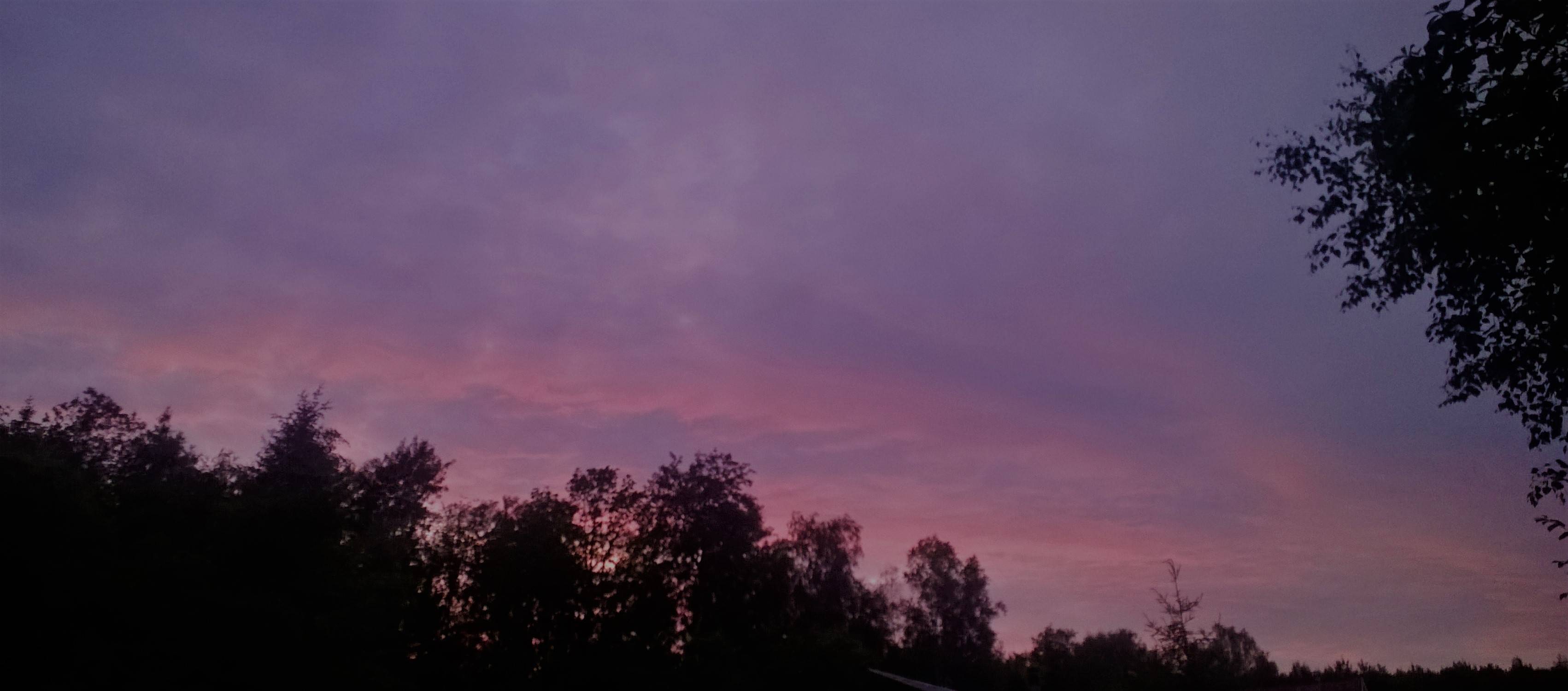 Мне летом глубже хочется дышать под вечер