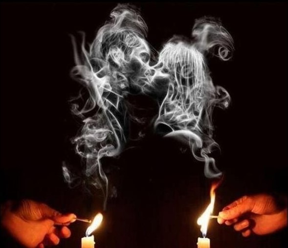 Их чувства, словно пламя