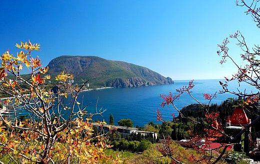 Межсезонье в Крыму. Зинаида Торопчина