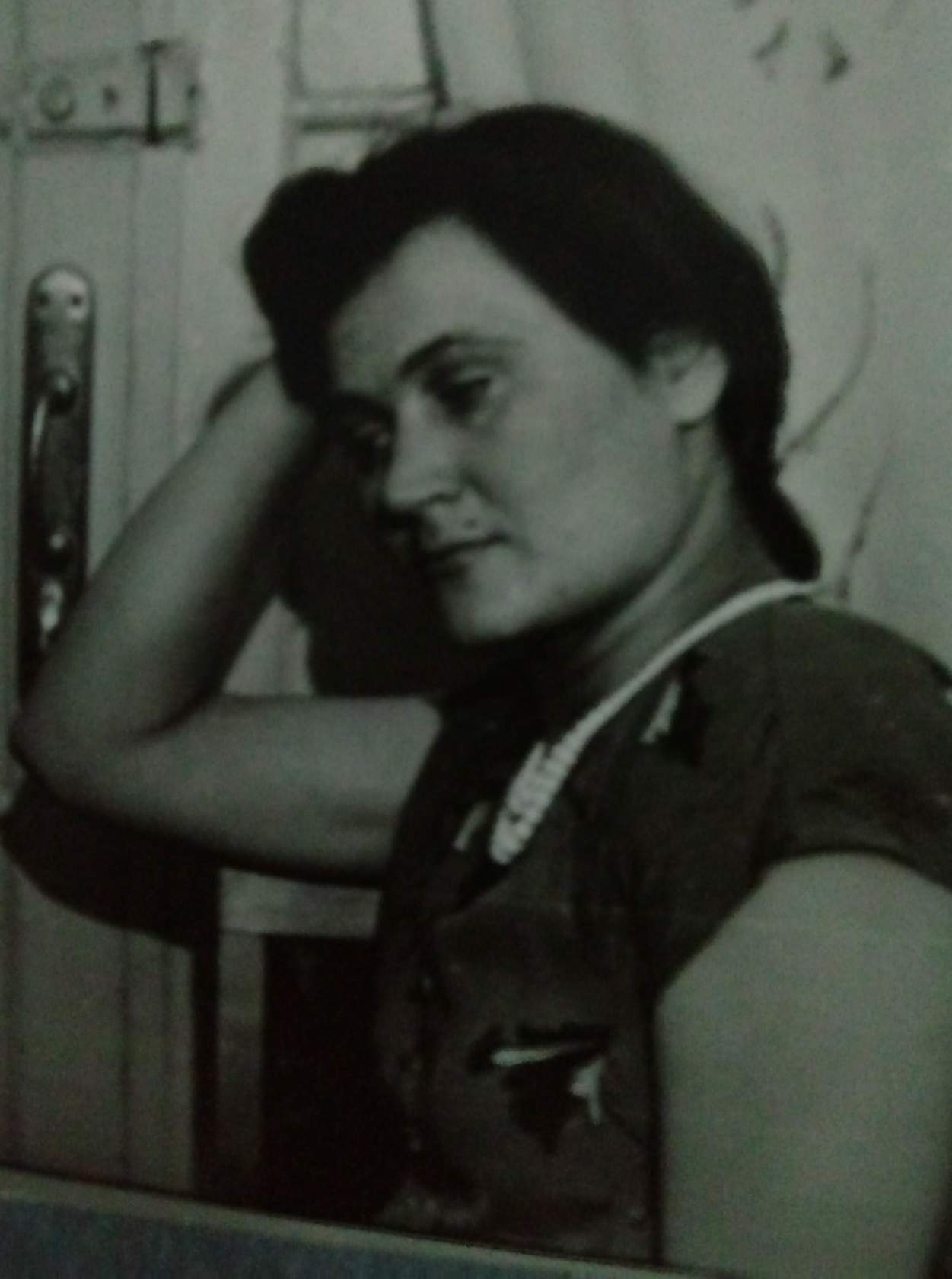 мне все еще больно, мама