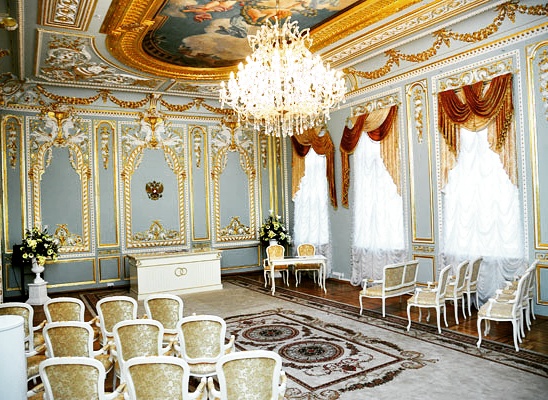 И был развод торжественней чем свадьба