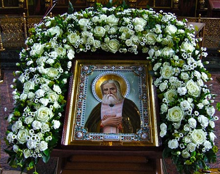 Цветы у иконы