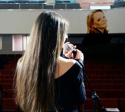 Ваших глаз бесконечный омут...