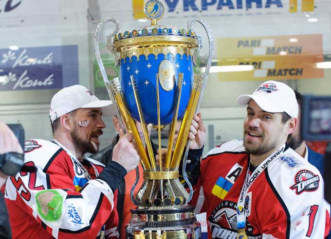 хоккеистам Донбасса