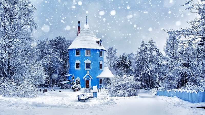 И вот она пришла в наряде белом...