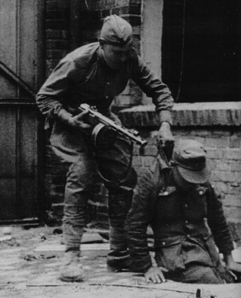 Терпимее будьте, нежнее с фашистом...