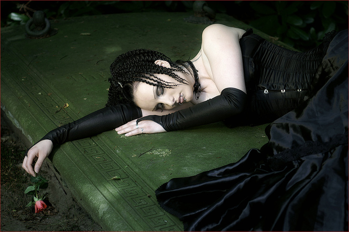 Я была при жизни не нужна