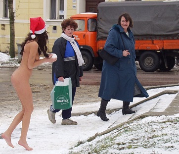 голая Снегурачка 