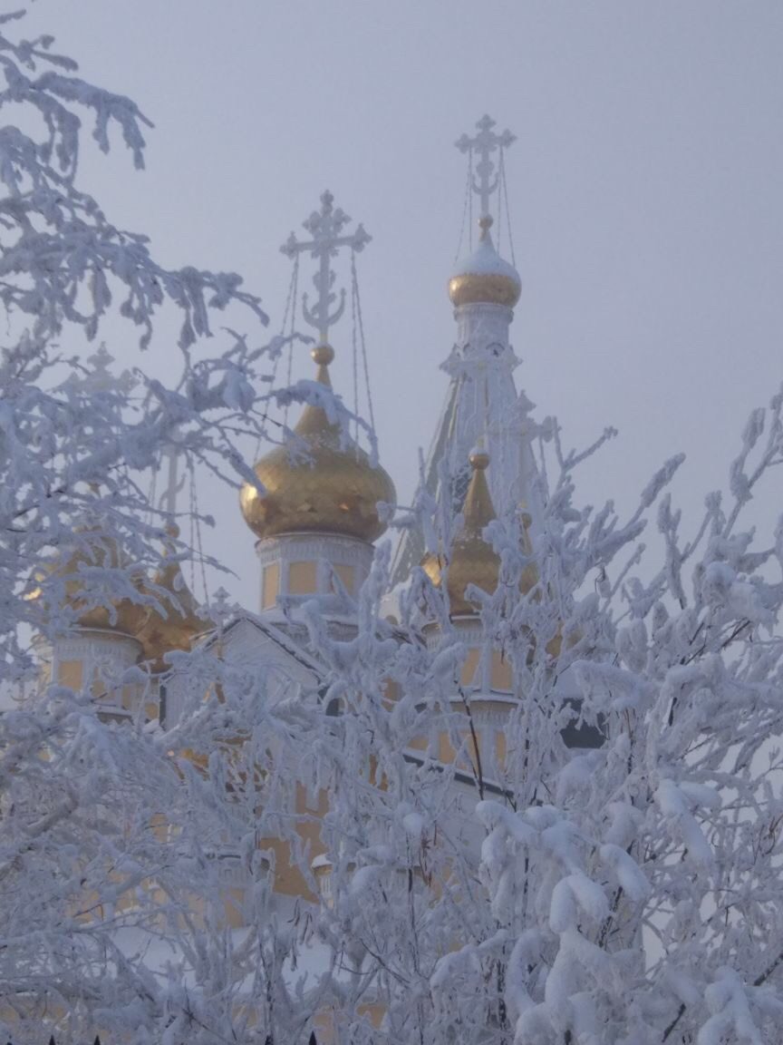 В ажур берёзовый плетеньем...
