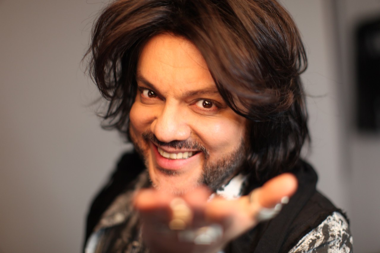 Где находится киркоров в данный момент сейчас. Где находится киркоров в данный момент сейчас. Филипп киркоров. Киркоров заслуженный артист. Филипп.