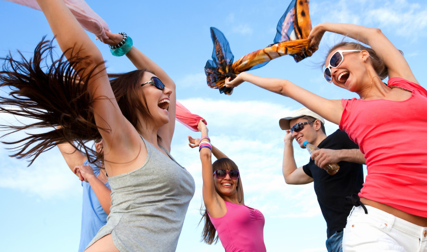 Друзьям всегда зелёный свет...