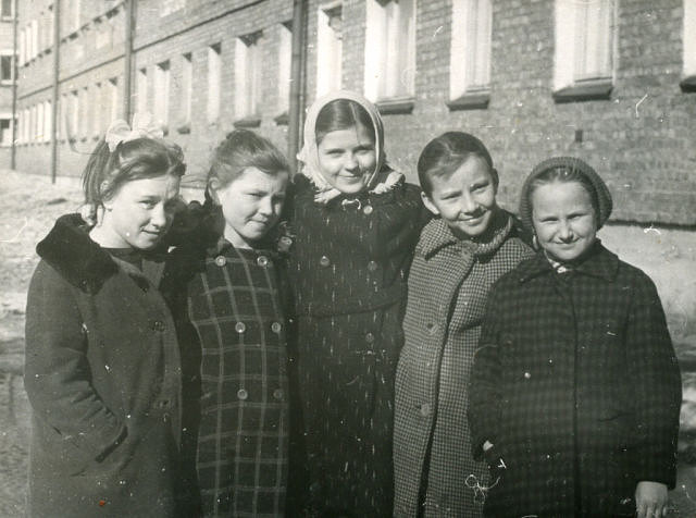 Ребятам нашего двора