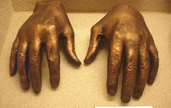 Произведения золотые руки. Золотые руки. Золотые руки картинки. Человек с золотыми руками. Руки из золота.