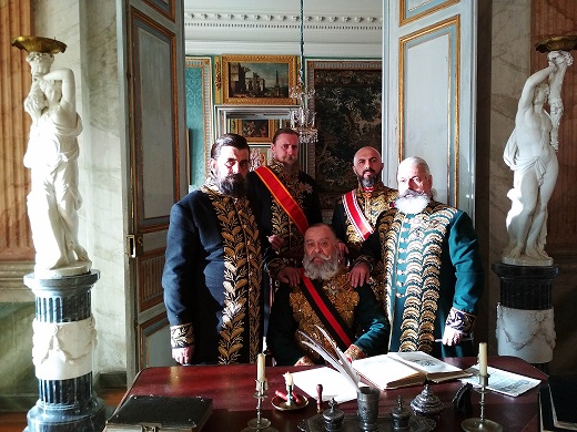 Нас узнает наш народ! Году Кино