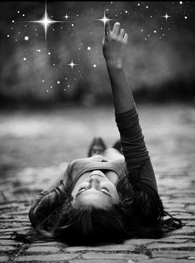 Храню свои мечты. В них до сих пор ты мой