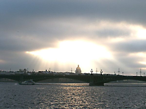 Здравствуй, Нева...