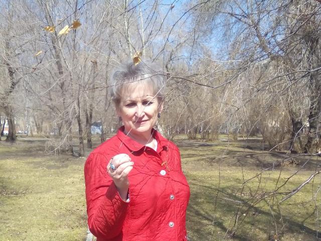 С вешних клёнов капает сок...