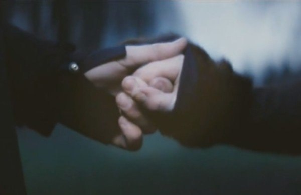 Трудно быть вдалеке