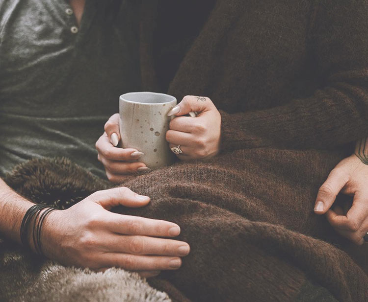 Розы для самых любимых должны быть белые...