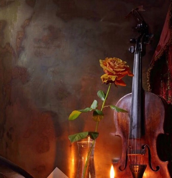 Мой бокал недопит