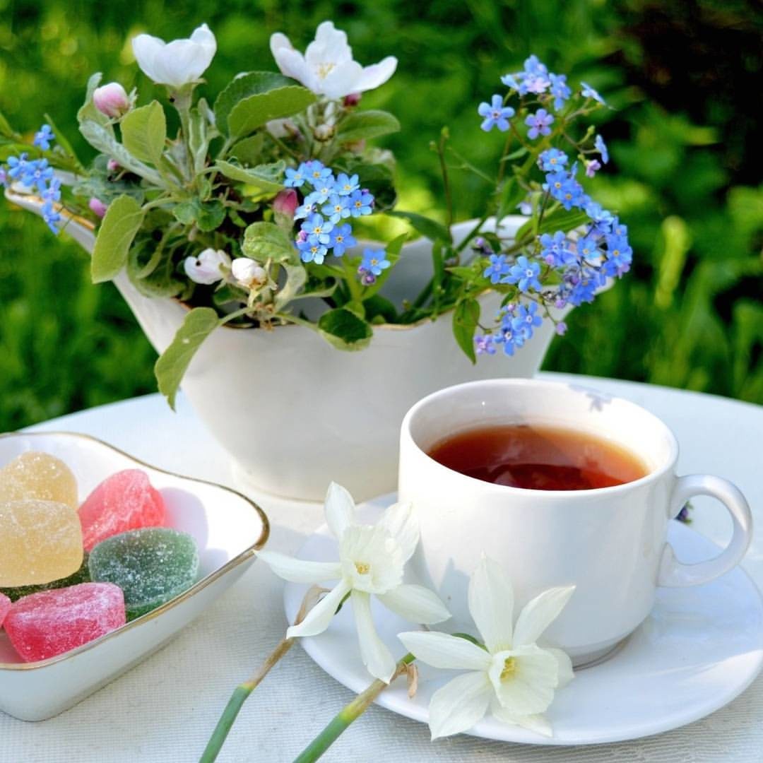 В сторонке - от признания...