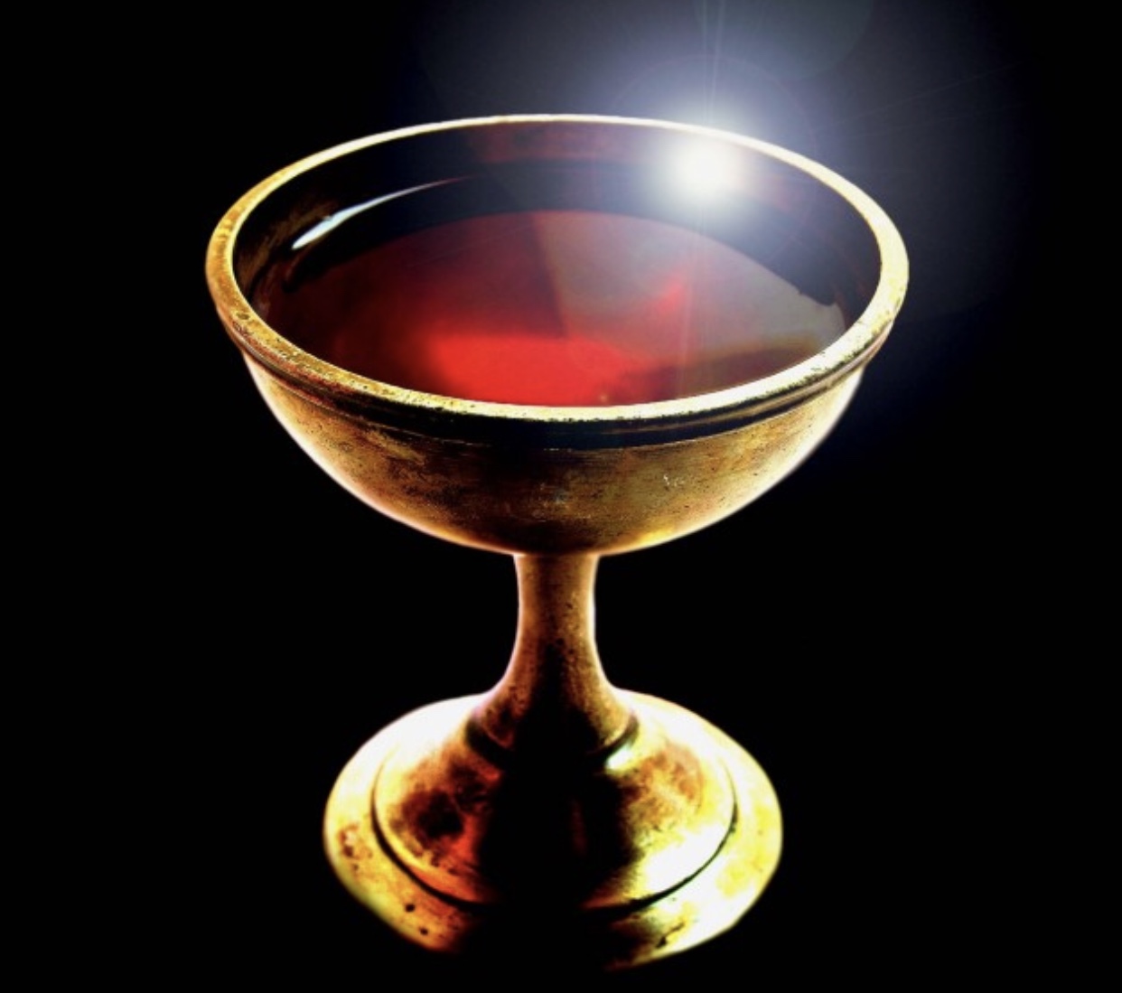 Чашу полную вина. Чаша Святого Грааля. Святой Грааль. Кубок Святой Грааль. Священный Грааль — чаша.