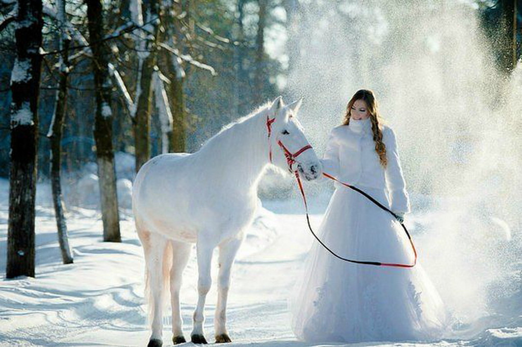 Женщина - Cнегурка - ой, нехорошо!
