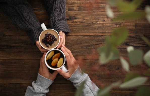 Август падает в руки кленовым рассветом