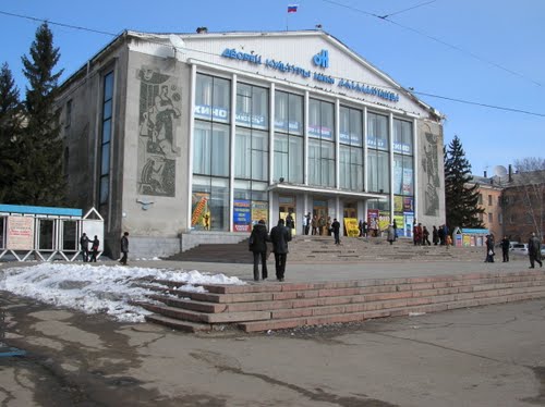 Митрополит Владимир открыл Рождественскую елку Омская Епархия