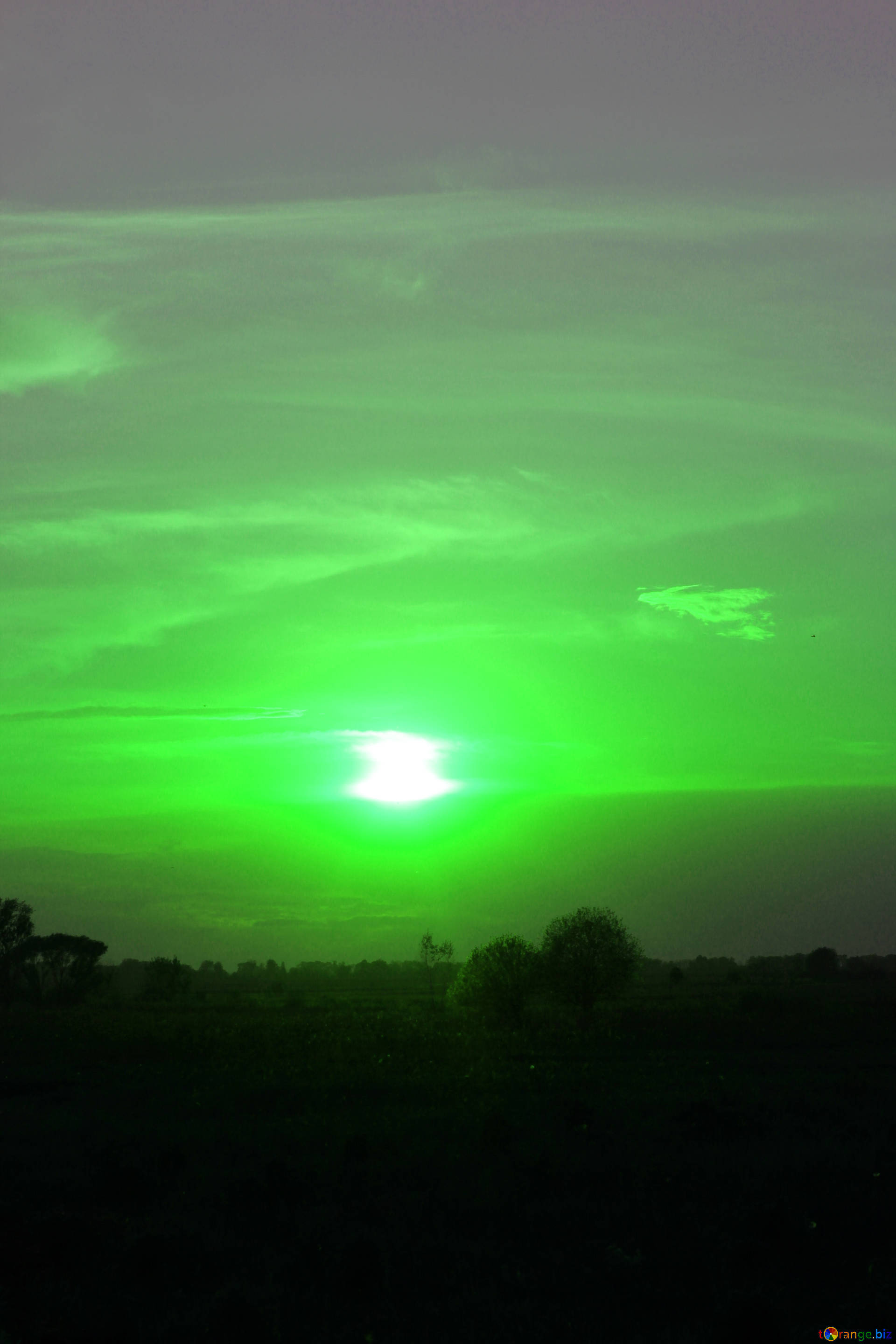 Селеный. Зелёный Луч оптические явления. Зелёный Луч - редкое оптическое явление. Зеленый Луч явление природы. Зеленые лучи атмосферное явление.