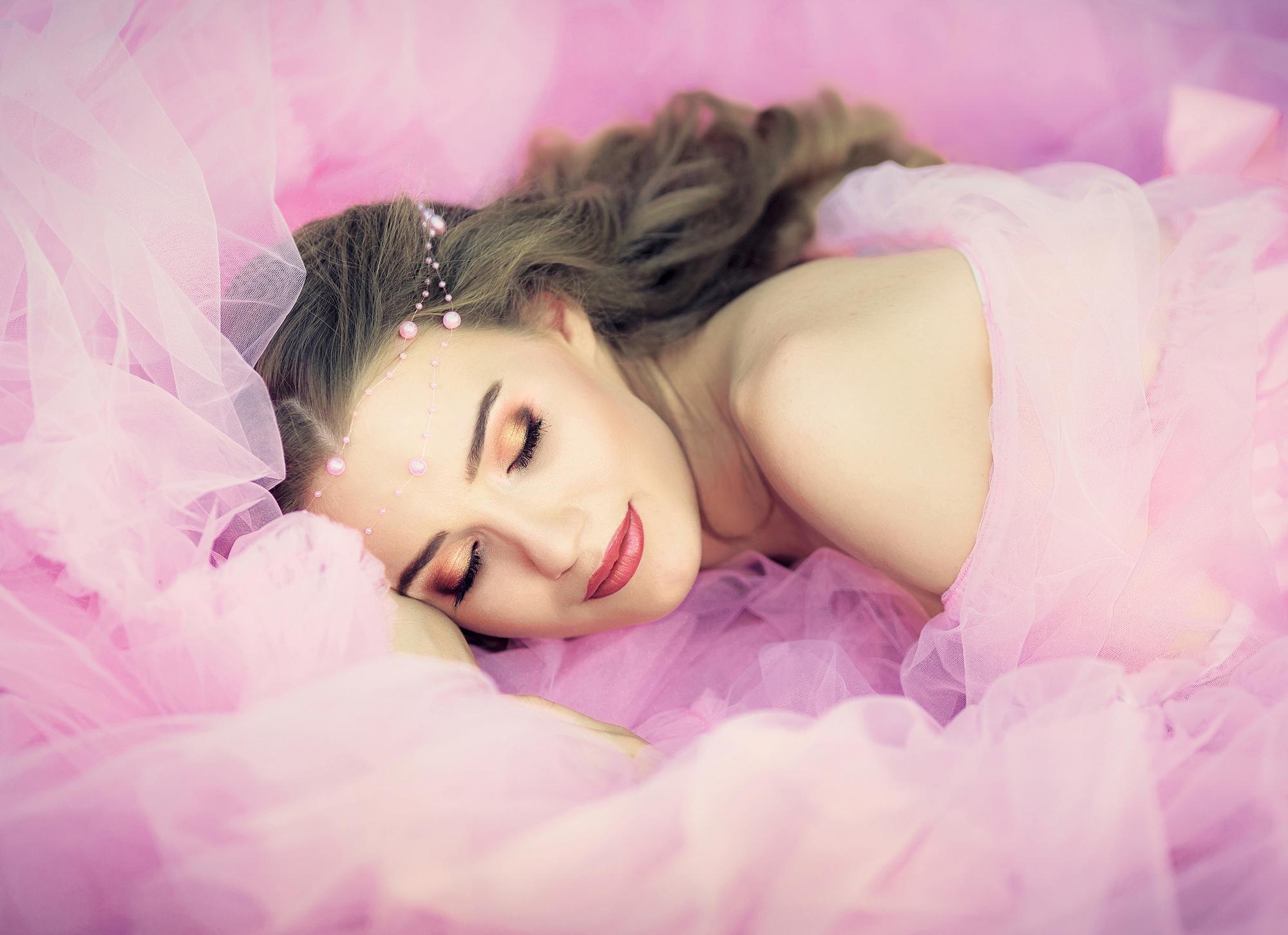 Слушать королева сна. Гламур Эстетика. Девушка волшебница фото. Beauty sleeping Химки. Dreaming Beauty.