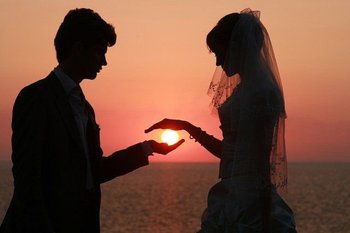 Горит свеча любви