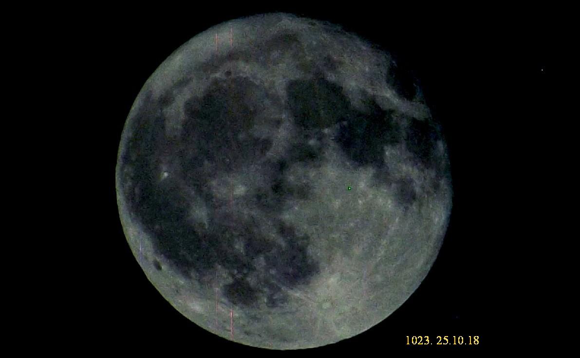 Луна 24 25. Луна в 25.09.2007. Луна 25 октября 2008. Луна 25.10.2005. 25 Октября Луна.