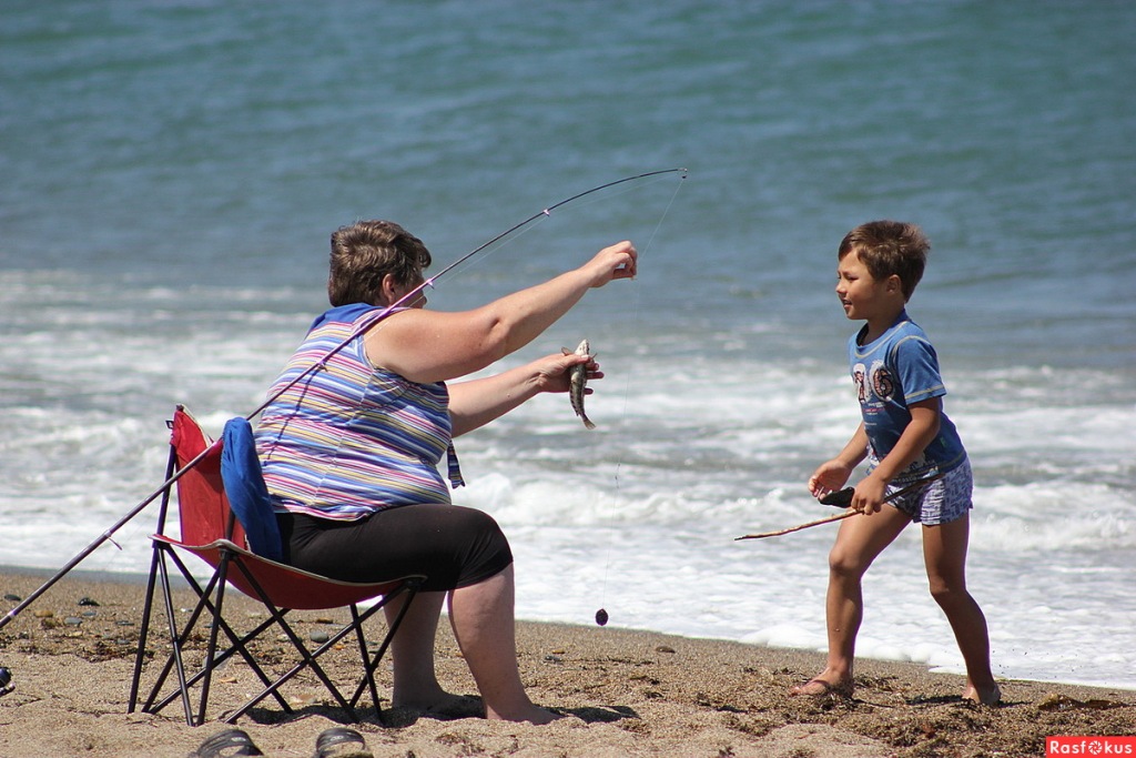 Мы рыбок половим и снова спасем!