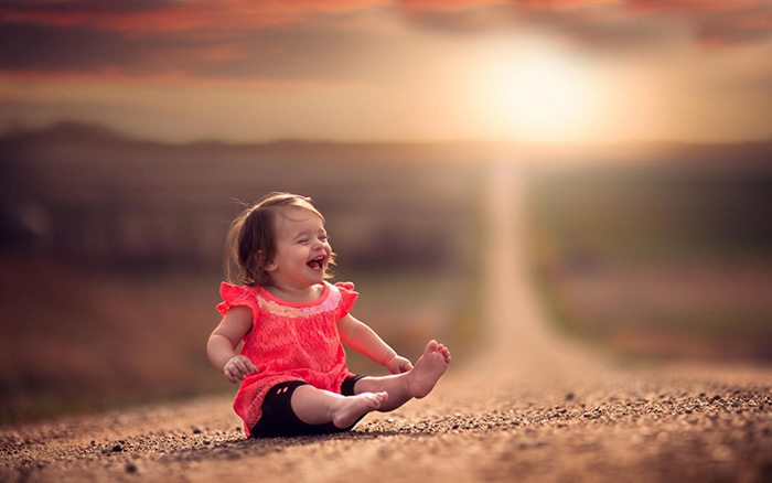 Улыбаюсь закату алому