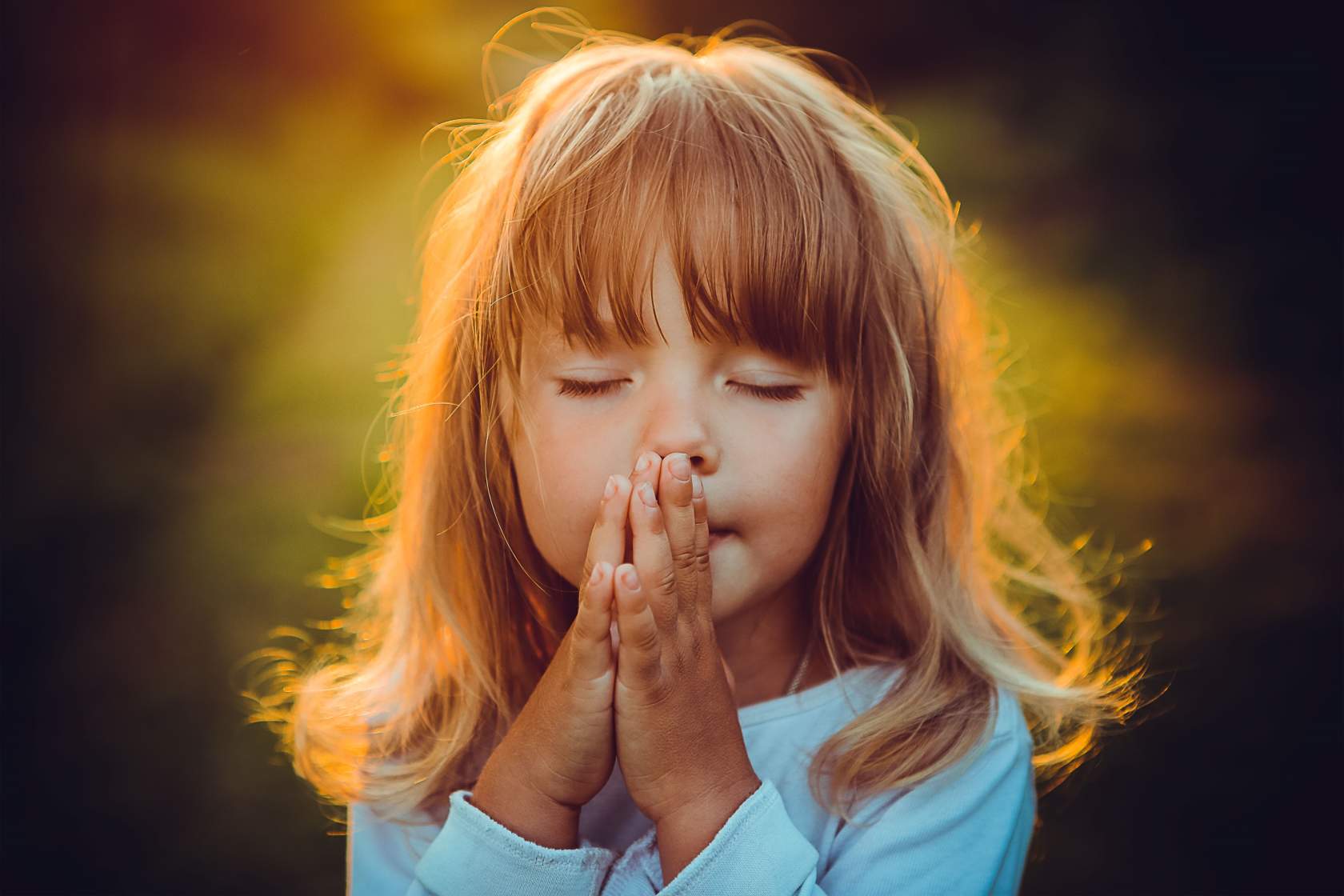 Не стоит грустить, девочка!