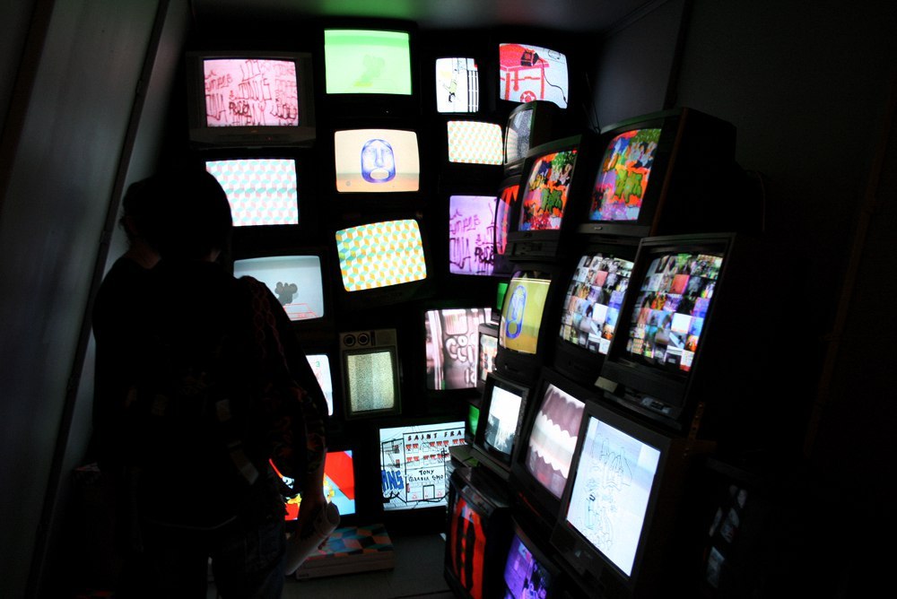 Люди- социальные зомби