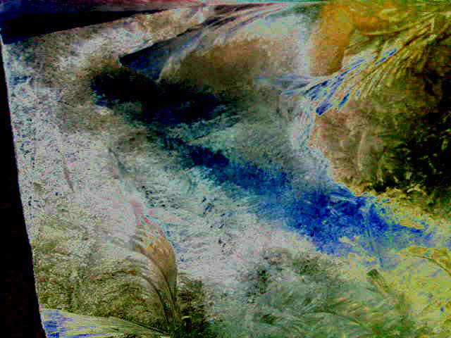 Водит снеги в полях хороводом зима