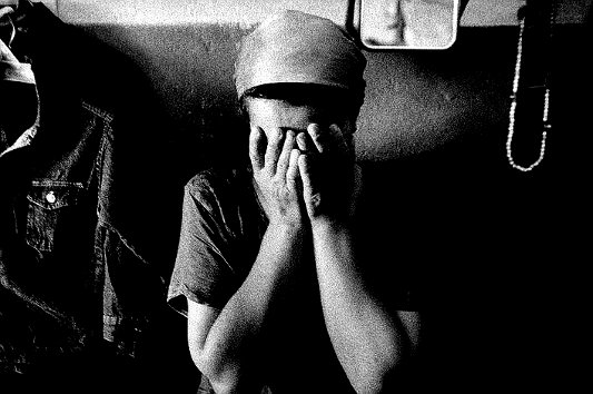 С каждым годом нас всё меньше (Станислав Прохоренко) / Стихи.ру